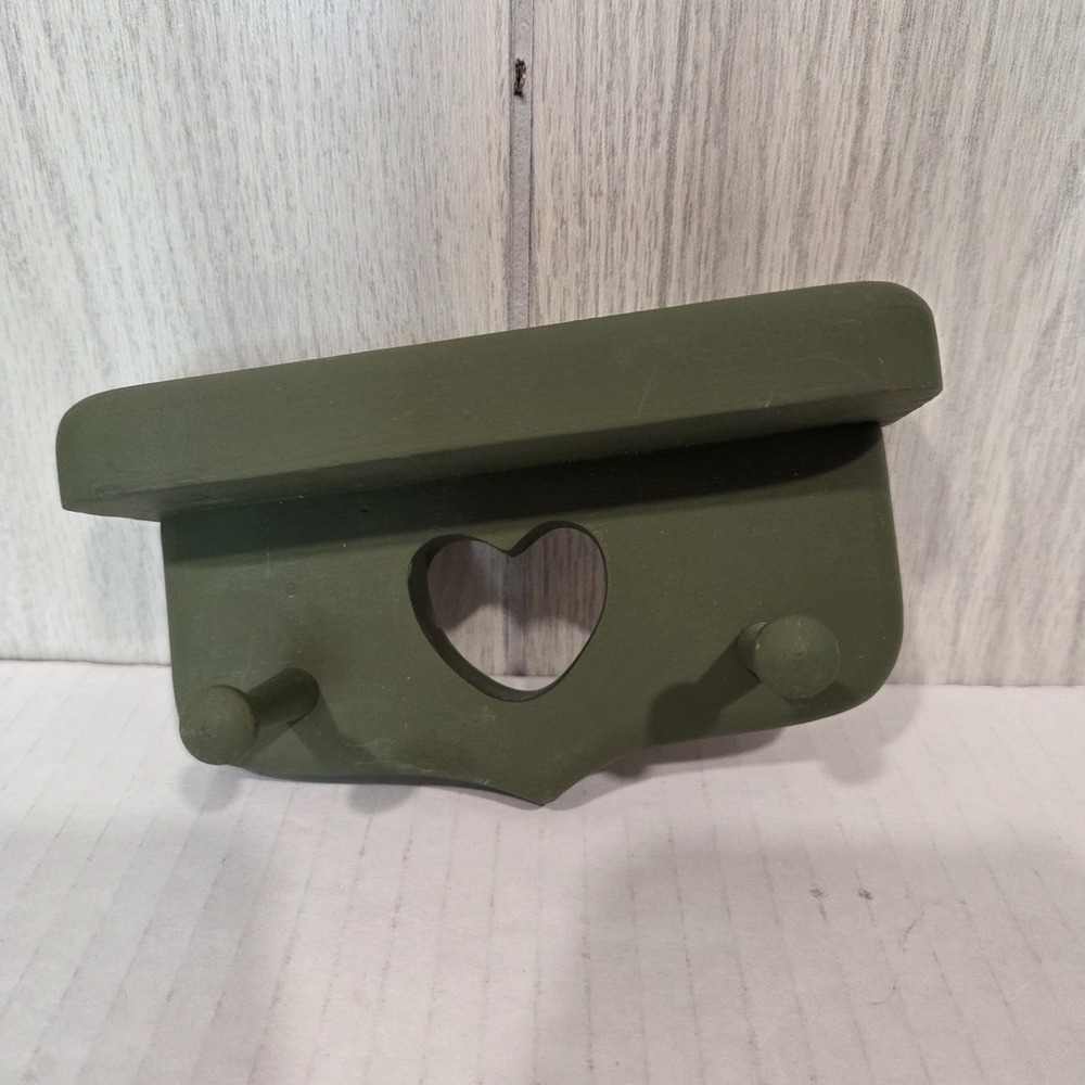 Vintage Small Wood Cottage Mini Heart Shelf w/ Pegs Grannycore Floral Painted